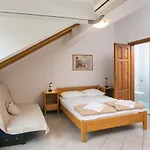 Gasthuis Rajic 3*